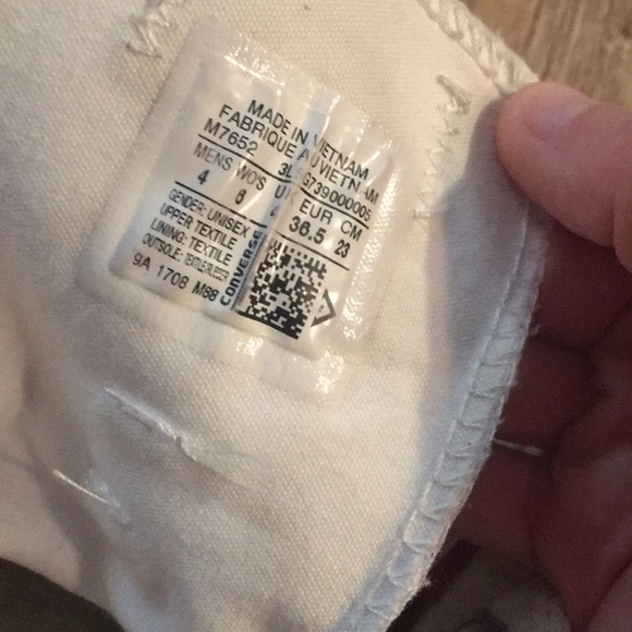 Used converses - Picture 4 of 4